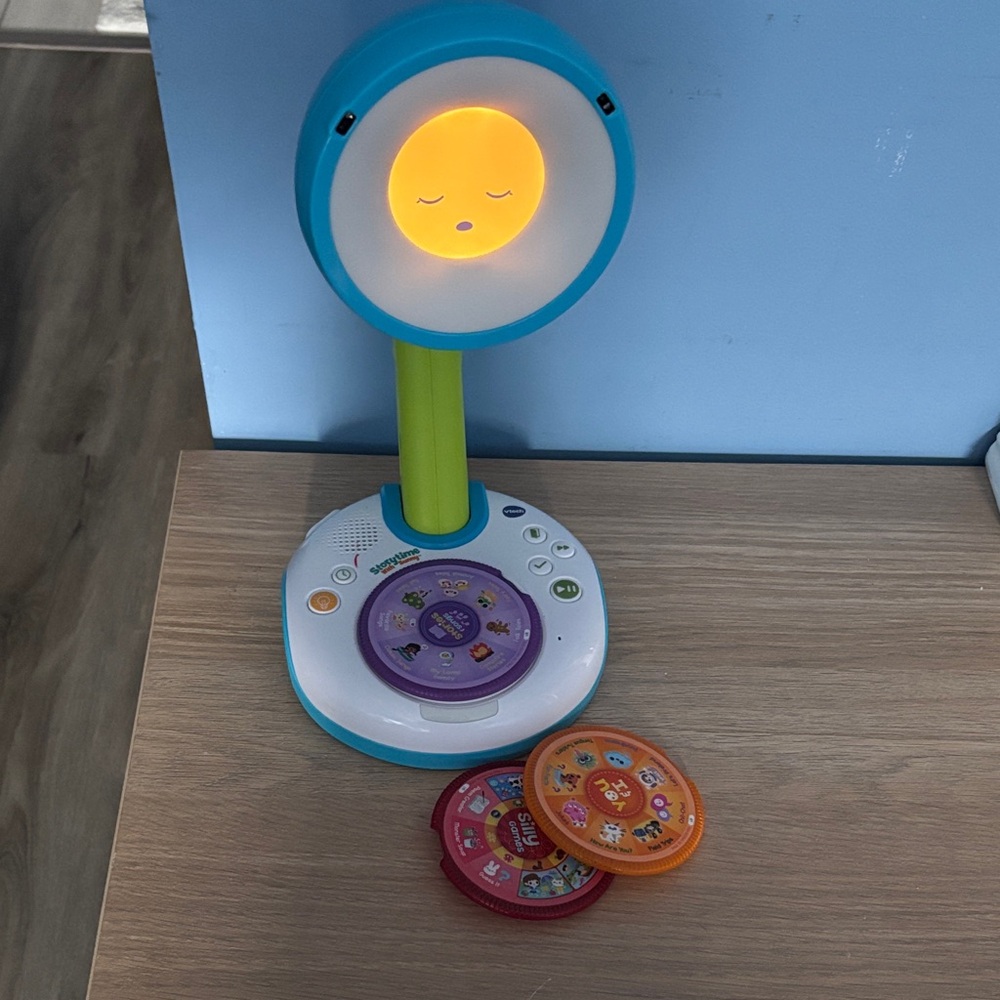 VTech StoryTime With Sunny Interactive Night Light and Projector Toy